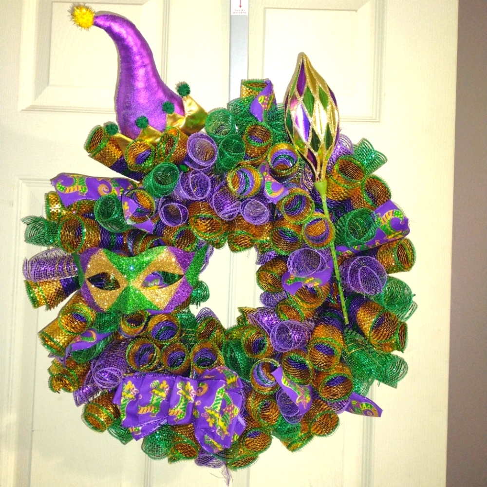 Mardi gras wreath